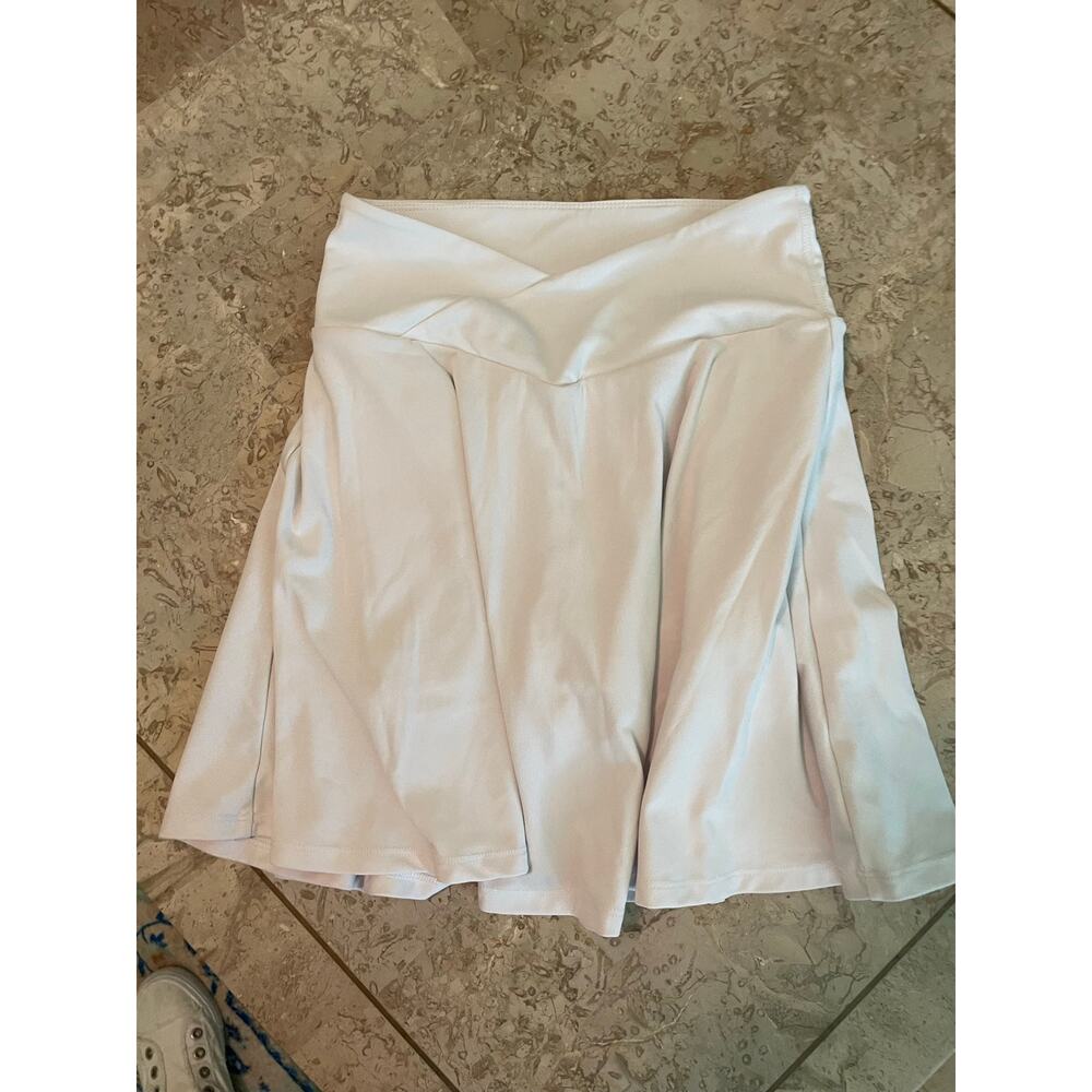 Women’s Fabletics Tennis Skirt Size Small - Picture 4 of 5